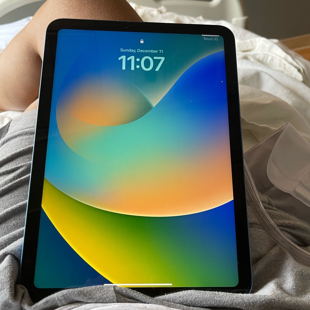Apple iPad 10th generation 10.9 inch 256g WiFi/cellular AT&T